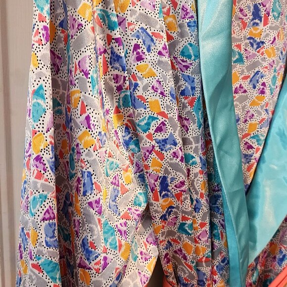 Vintage Satin Robe Funky Abstract Pattern 80s 90s Retro Themed Lightweight XL 1X - Picture 7 of 9